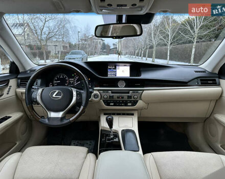 Белый Лексус ЕС, объемом двигателя 3.44 л и пробегом 189 тыс. км за 16500 $, фото 17 на Automoto.ua