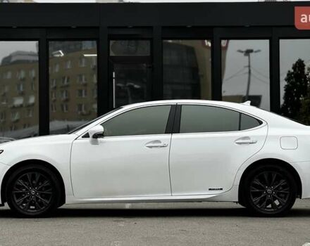 Белый Лексус ЕС, объемом двигателя 2.5 л и пробегом 178 тыс. км за 16500 $, фото 3 на Automoto.ua