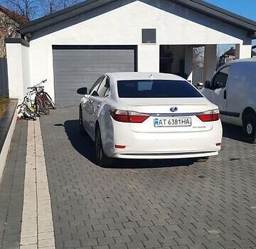 Білий Лексус ЕС, об'ємом двигуна 2.5 л та пробігом 235 тис. км за 17000 $, фото 4 на Automoto.ua