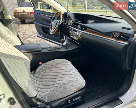 Белый Лексус ЕС, объемом двигателя 2.49 л и пробегом 167 тыс. км за 15500 $, фото 12 на Automoto.ua