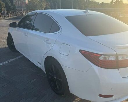 Белый Лексус ЕС, объемом двигателя 2.49 л и пробегом 362 тыс. км за 14700 $, фото 2 на Automoto.ua