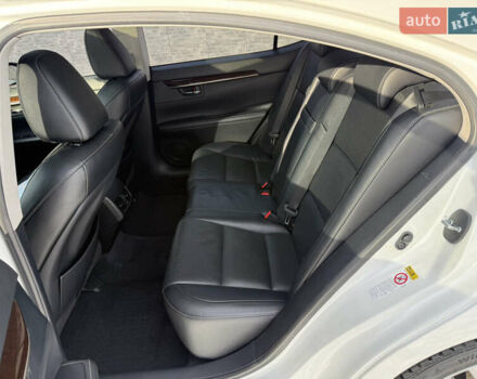 Белый Лексус ЕС, объемом двигателя 3.5 л и пробегом 87 тыс. км за 22500 $, фото 98 на Automoto.ua