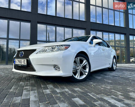 Белый Лексус ЕС, объемом двигателя 2.49 л и пробегом 167 тыс. км за 17500 $, фото 2 на Automoto.ua