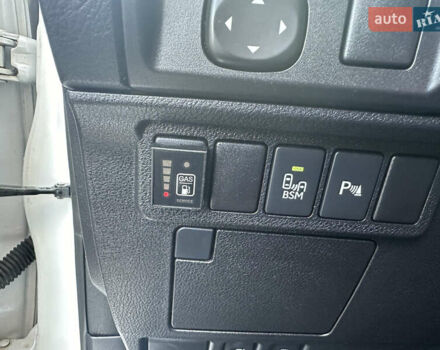 Белый Лексус ЕС, объемом двигателя 2.49 л и пробегом 167 тыс. км за 17500 $, фото 19 на Automoto.ua