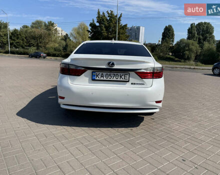 Белый Лексус ЕС, объемом двигателя 2.49 л и пробегом 247 тыс. км за 16700 $, фото 3 на Automoto.ua