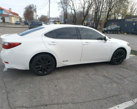 Белый Лексус ЕС, объемом двигателя 2 л и пробегом 160 тыс. км за 14300 $, фото 2 на Automoto.ua