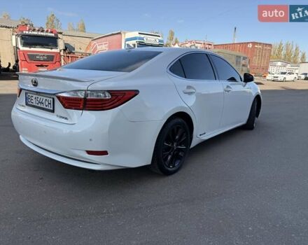 Белый Лексус ЕС, объемом двигателя 2.49 л и пробегом 215 тыс. км за 18750 $, фото 3 на Automoto.ua