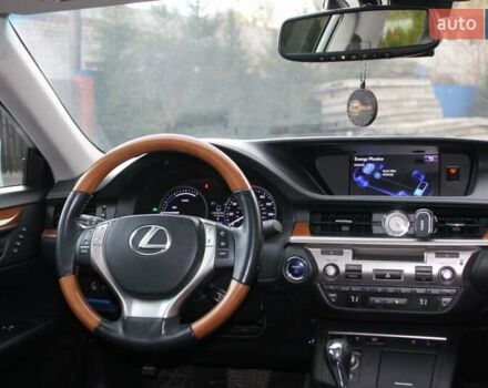 Білий Лексус ЕС, об'ємом двигуна 2.5 л та пробігом 225 тис. км за 18500 $, фото 11 на Automoto.ua