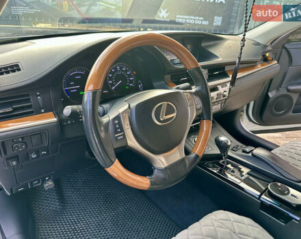 Белый Лексус ЕС, объемом двигателя 2.49 л и пробегом 167 тыс. км за 15500 $, фото 17 на Automoto.ua