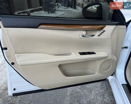 Белый Лексус ЕС, объемом двигателя 2.5 л и пробегом 187 тыс. км за 13900 $, фото 11 на Automoto.ua