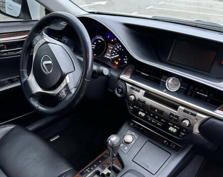 Білий Лексус ЕС, об'ємом двигуна 2.49 л та пробігом 228 тис. км за 17300 $, фото 37 на Automoto.ua