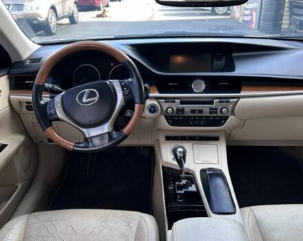Белый Лексус ЕС, объемом двигателя 2.5 л и пробегом 183 тыс. км за 14999 $, фото 4 на Automoto.ua