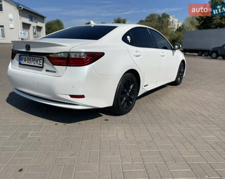 Белый Лексус ЕС, объемом двигателя 2.49 л и пробегом 247 тыс. км за 16700 $, фото 2 на Automoto.ua