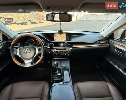 Белый Лексус ЕС, объемом двигателя 2.49 л и пробегом 215 тыс. км за 18750 $, фото 6 на Automoto.ua
