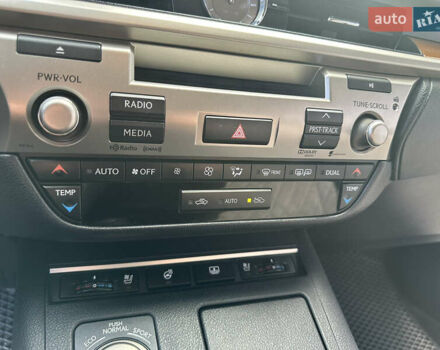 Белый Лексус ЕС, объемом двигателя 2.49 л и пробегом 167 тыс. км за 17500 $, фото 20 на Automoto.ua