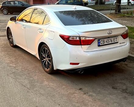 Белый Лексус ЕС, объемом двигателя 3.5 л и пробегом 320 тыс. км за 15500 $, фото 2 на Automoto.ua