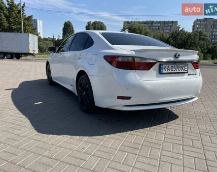 Белый Лексус ЕС, объемом двигателя 2.49 л и пробегом 247 тыс. км за 16700 $, фото 5 на Automoto.ua