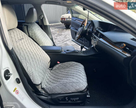 Белый Лексус ЕС, объемом двигателя 2.49 л и пробегом 167 тыс. км за 17500 $, фото 14 на Automoto.ua