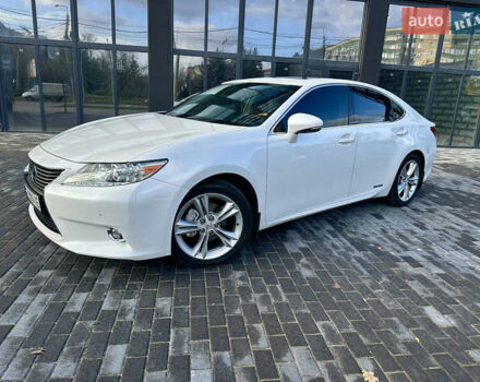 Белый Лексус ЕС, объемом двигателя 2.49 л и пробегом 167 тыс. км за 17500 $, фото 3 на Automoto.ua