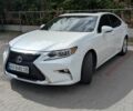 Белый Лексус ЕС, объемом двигателя 2.5 л и пробегом 200 тыс. км за 15700 $, фото 1 на Automoto.ua