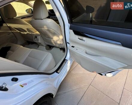 Белый Лексус ЕС, объемом двигателя 2.49 л и пробегом 123 тыс. км за 22300 $, фото 8 на Automoto.ua