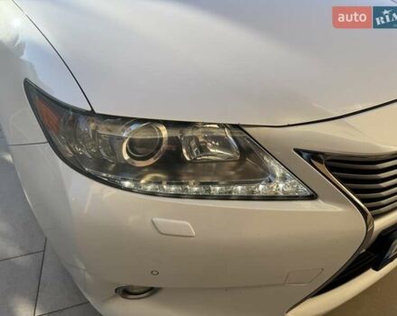 Белый Лексус ЕС, объемом двигателя 2.49 л и пробегом 123 тыс. км за 22300 $, фото 2 на Automoto.ua
