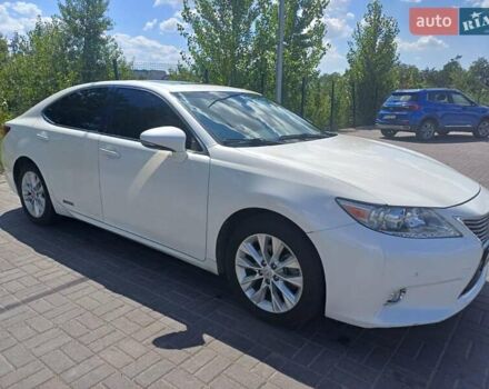 Белый Лексус ЕС, объемом двигателя 2.49 л и пробегом 127 тыс. км за 19899 $, фото 9 на Automoto.ua