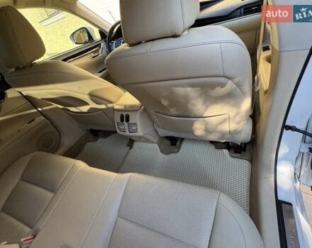 Белый Лексус ЕС, объемом двигателя 2.49 л и пробегом 123 тыс. км за 23700 $, фото 10 на Automoto.ua