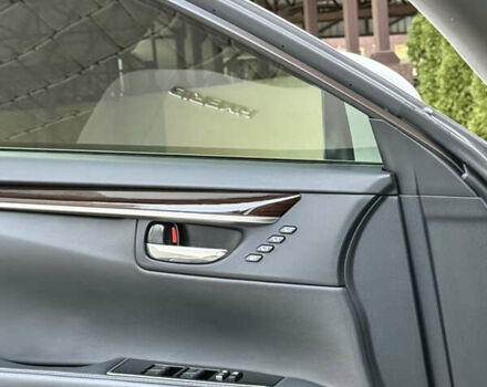 Белый Лексус ЕС, объемом двигателя 2.5 л и пробегом 172 тыс. км за 25000 $, фото 21 на Automoto.ua