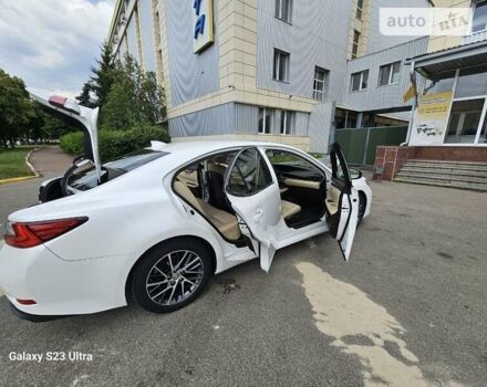 Белый Лексус ЕС, объемом двигателя 3.46 л и пробегом 200 тыс. км за 21999 $, фото 18 на Automoto.ua