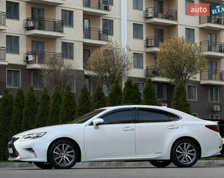Белый Лексус ЕС, объемом двигателя 2.5 л и пробегом 172 тыс. км за 25000 $, фото 2 на Automoto.ua
