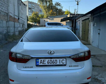 Белый Лексус ЕС, объемом двигателя 0 л и пробегом 145 тыс. км за 28500 $, фото 3 на Automoto.ua