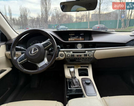 Білий Лексус ЕС, об'ємом двигуна 2.49 л та пробігом 130 тис. км за 28500 $, фото 16 на Automoto.ua