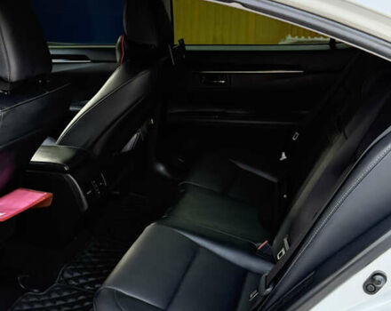 Белый Лексус ЕС, объемом двигателя 2.49 л и пробегом 125 тыс. км за 24000 $, фото 17 на Automoto.ua