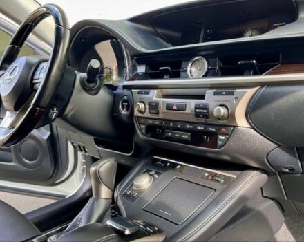 Білий Лексус ЕС, об'ємом двигуна 2.5 л та пробігом 158 тис. км за 24000 $, фото 5 на Automoto.ua