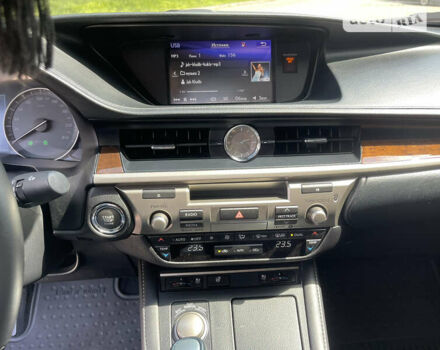 Білий Лексус ЕС, об'ємом двигуна 3.5 л та пробігом 110 тис. км за 28600 $, фото 42 на Automoto.ua