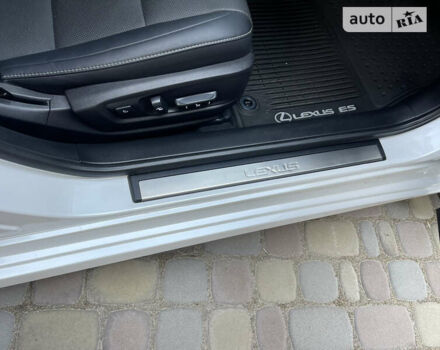Білий Лексус ЕС, об'ємом двигуна 3.5 л та пробігом 110 тис. км за 28600 $, фото 54 на Automoto.ua