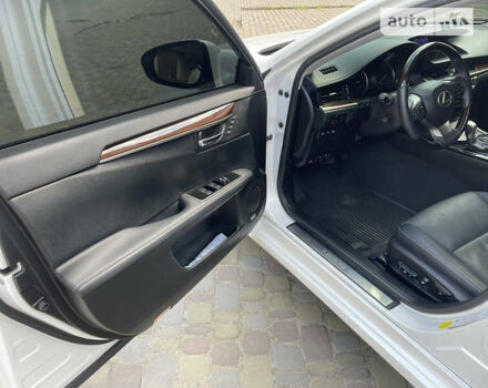 Білий Лексус ЕС, об'ємом двигуна 3.5 л та пробігом 110 тис. км за 28600 $, фото 31 на Automoto.ua