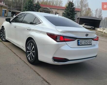 Белый Лексус ЕС, объемом двигателя 2.5 л и пробегом 128 тыс. км за 28000 $, фото 5 на Automoto.ua