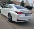 Белый Лексус ЕС, объемом двигателя 2.5 л и пробегом 128 тыс. км за 28000 $, фото 5 на Automoto.ua