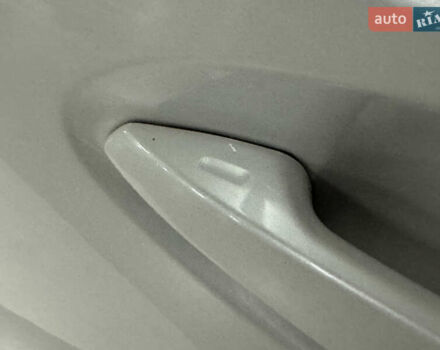 Белый Лексус ЕС, объемом двигателя 2.5 л и пробегом 100 тыс. км за 29700 $, фото 10 на Automoto.ua