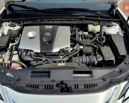 Белый Лексус ЕС, объемом двигателя 2.5 л и пробегом 128 тыс. км за 28000 $, фото 35 на Automoto.ua