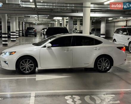 Белый Лексус ЕС, объемом двигателя 2.5 л и пробегом 100 тыс. км за 29700 $, фото 2 на Automoto.ua