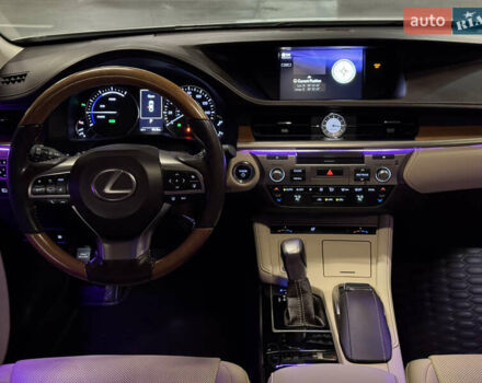 Белый Лексус ЕС, объемом двигателя 2.5 л и пробегом 100 тыс. км за 29700 $, фото 23 на Automoto.ua