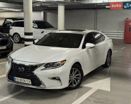 Белый Лексус ЕС, объемом двигателя 2.5 л и пробегом 100 тыс. км за 29700 $, фото 1 на Automoto.ua