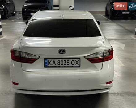 Белый Лексус ЕС, объемом двигателя 2.5 л и пробегом 100 тыс. км за 29700 $, фото 4 на Automoto.ua