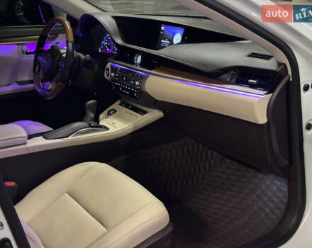 Белый Лексус ЕС, объемом двигателя 2.5 л и пробегом 100 тыс. км за 29700 $, фото 21 на Automoto.ua