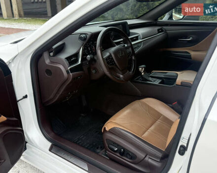 Белый Лексус ЕС, объемом двигателя 2.5 л и пробегом 54 тыс. км за 35000 $, фото 9 на Automoto.ua