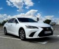 Белый Лексус ЕС, объемом двигателя 2.5 л и пробегом 106 тыс. км за 32000 $, фото 2 на Automoto.ua