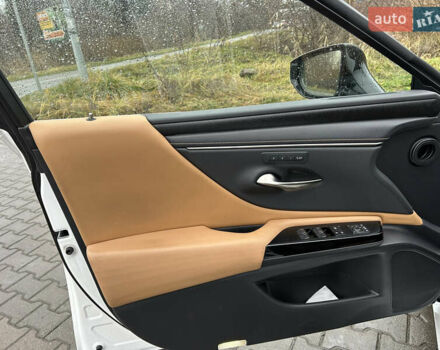 Белый Лексус ЕС, объемом двигателя 2.49 л и пробегом 51 тыс. км за 41900 $, фото 23 на Automoto.ua